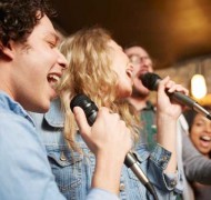 Mua loa karaoke loại nào tốt âm thanh chất lượng?